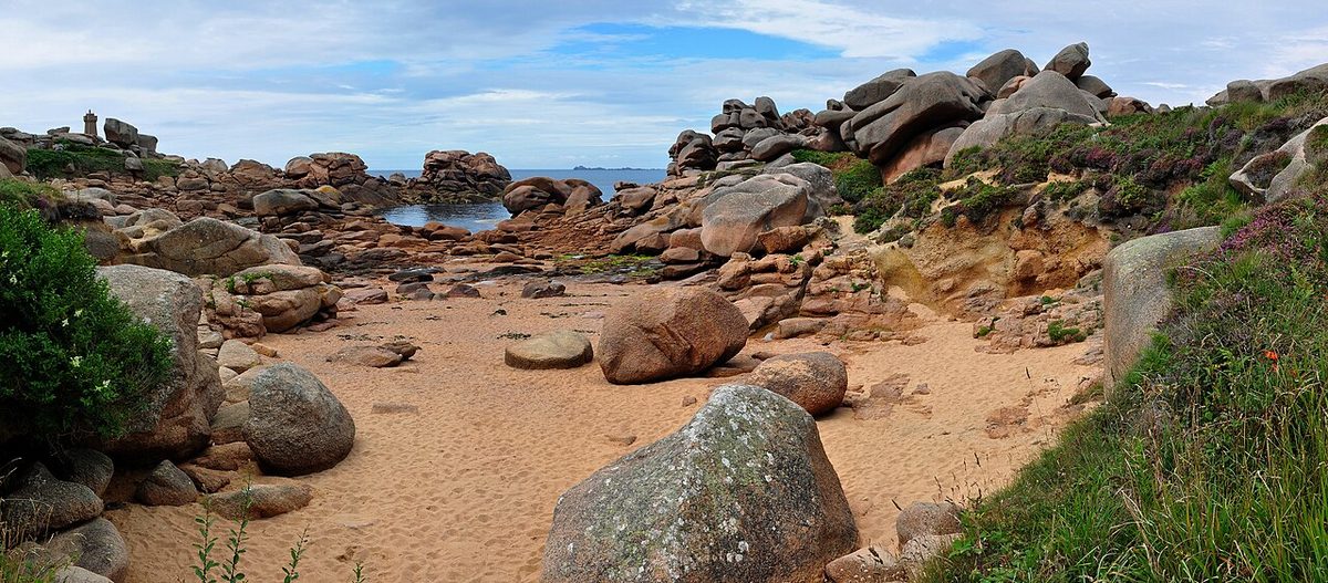 Fullscreen photo — Pink Granite Coast
